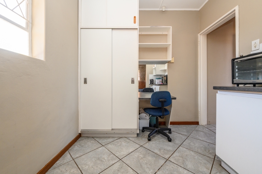 7 Bedroom Property for Sale in Summerstrand Eastern Cape